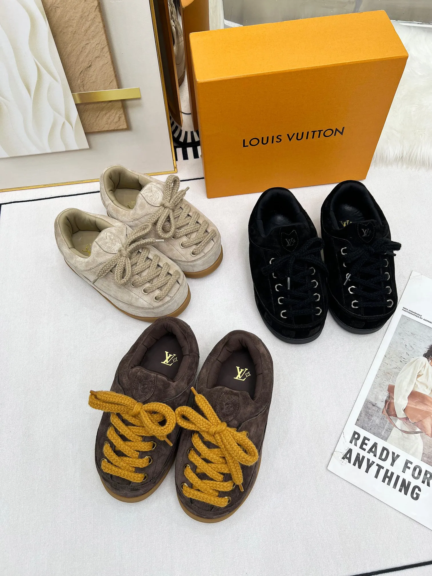 👟👟Ex-factory price 660👟👟 louis vuitton (Louis Vuitton/lv)🔍Autumn and winter~Ugly little chubby, new shoe style YETI🔥🔥🔥🔥 Super street-style bread shoes are here! ! ! Chubby is so cute~💞 What a great tool for showing off slim legs! The inner height is increased by 5 cm, the legs are longer and thinner, and the beef tendon bottom is super comfortable, suitable for couples 💞💞💞💞 Fabric: imported high mercerized ox velvet embossed craftsmanship Number of yards: 35-45 yards (46🉑custom-made, non-returnable)